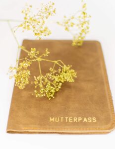Mutterpasshülle mit Prägung